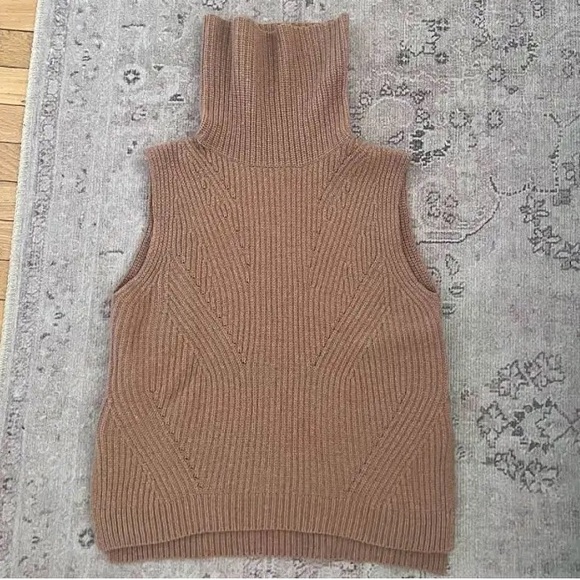 Madewell - Knit Turtleneck Tank Top in Camel Size Small - Picture 1 of 4